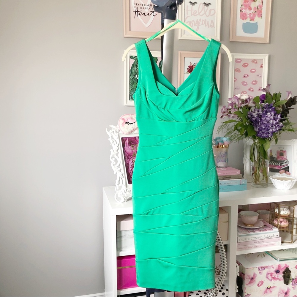 NWOT. LE CHATEAU Dress